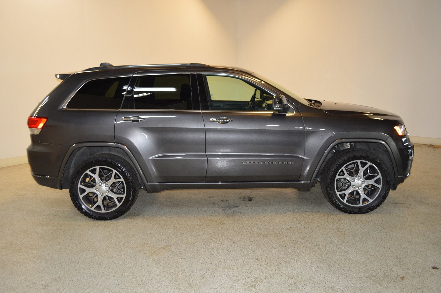 2019 Jeep Grand Cherokee Overland