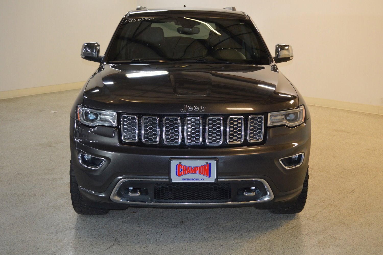 2019 Jeep Grand Cherokee Overland