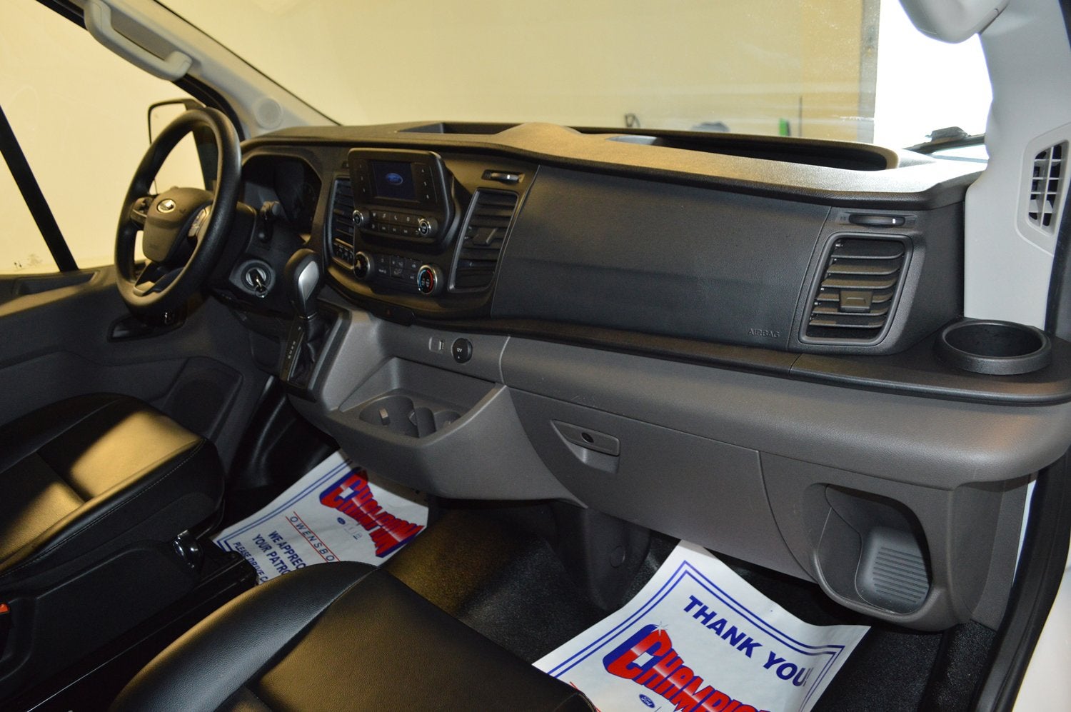 2025 Ford Transit Passenger Wagon XL