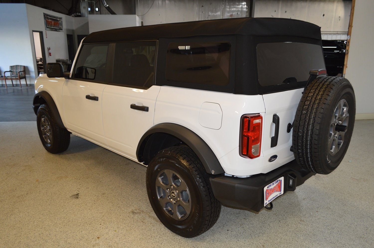 2025 Ford Bronco Base