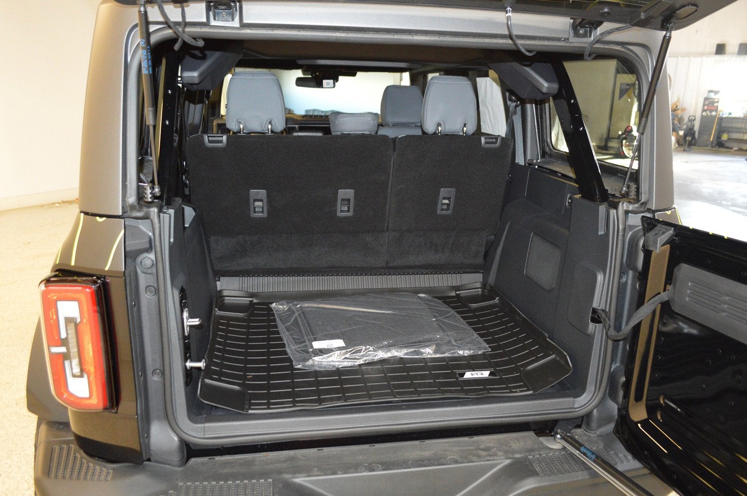 2025 Ford Bronco RTR Badlands