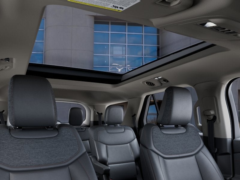 2027 Ford Explorer Active w/200A Pkg