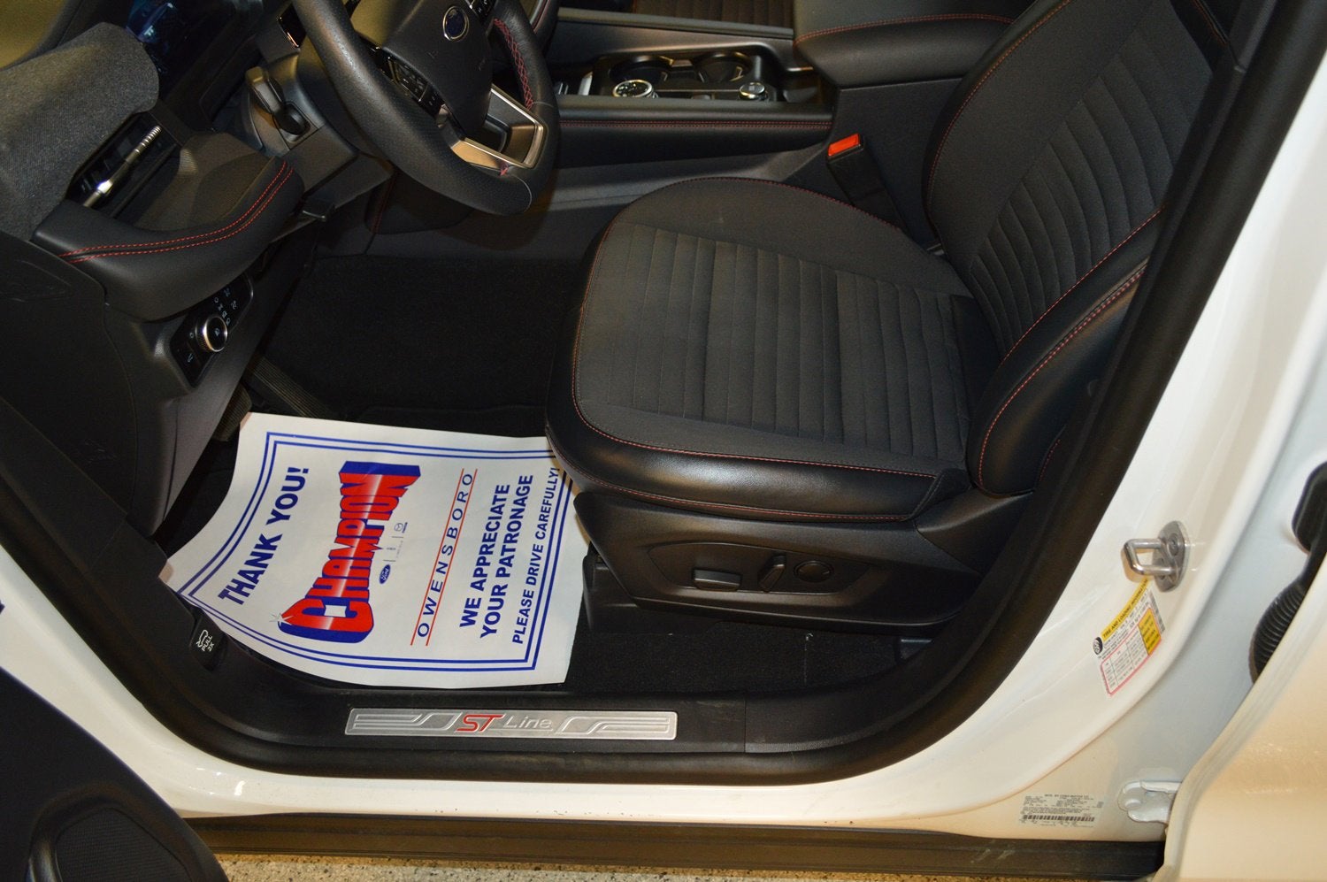 2025 Ford Explorer ST-Line