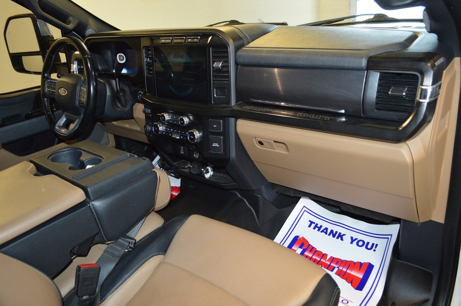 2023 Ford Super Duty F-250 SRW LARIAT