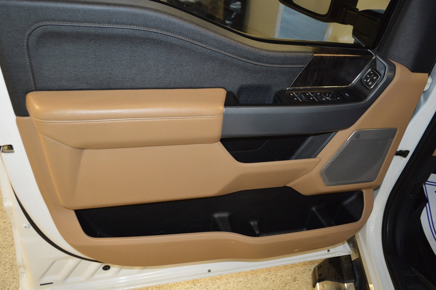 2023 Ford Super Duty F-250 SRW LARIAT