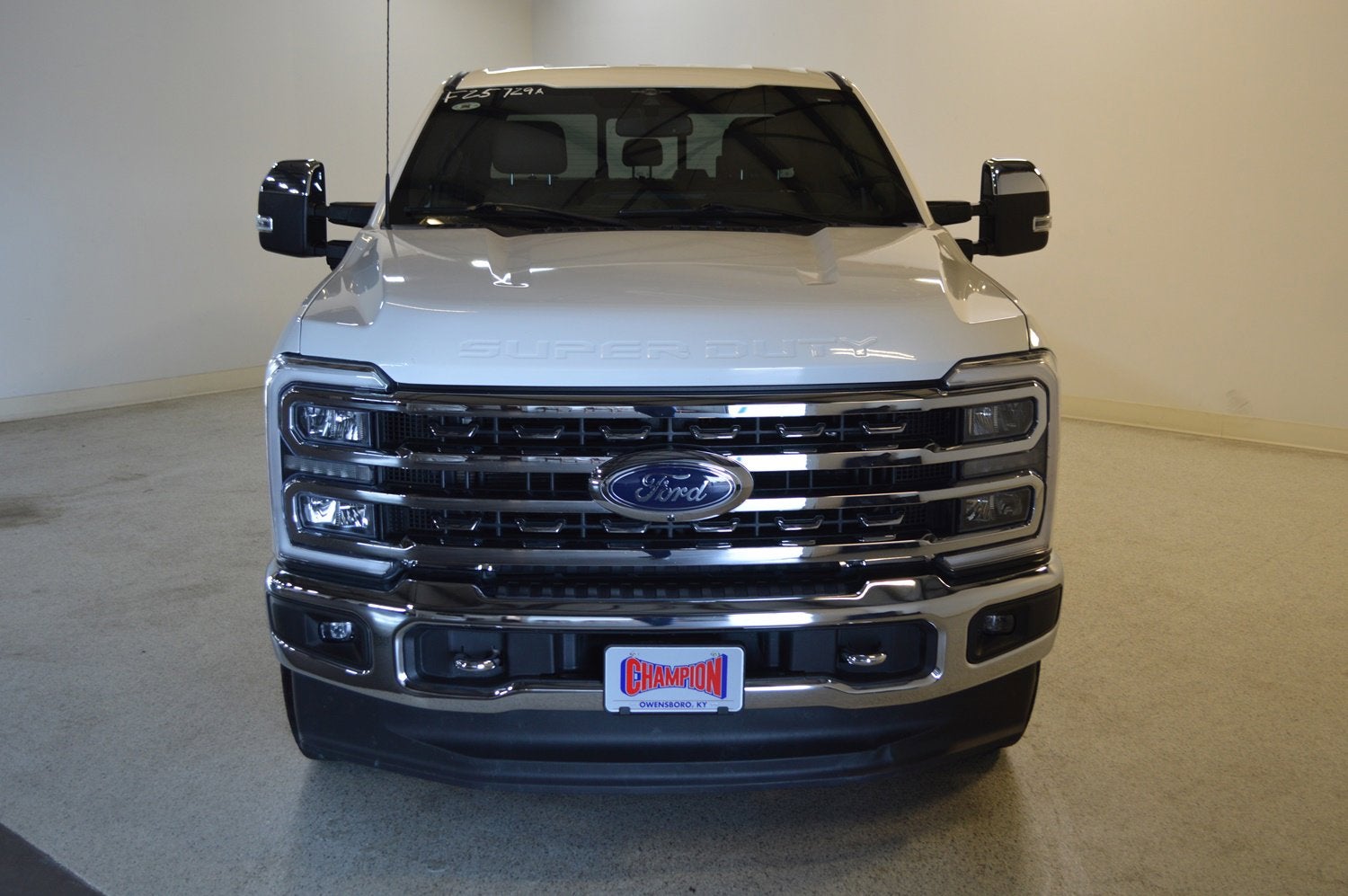 2023 Ford Super Duty F-250 SRW LARIAT
