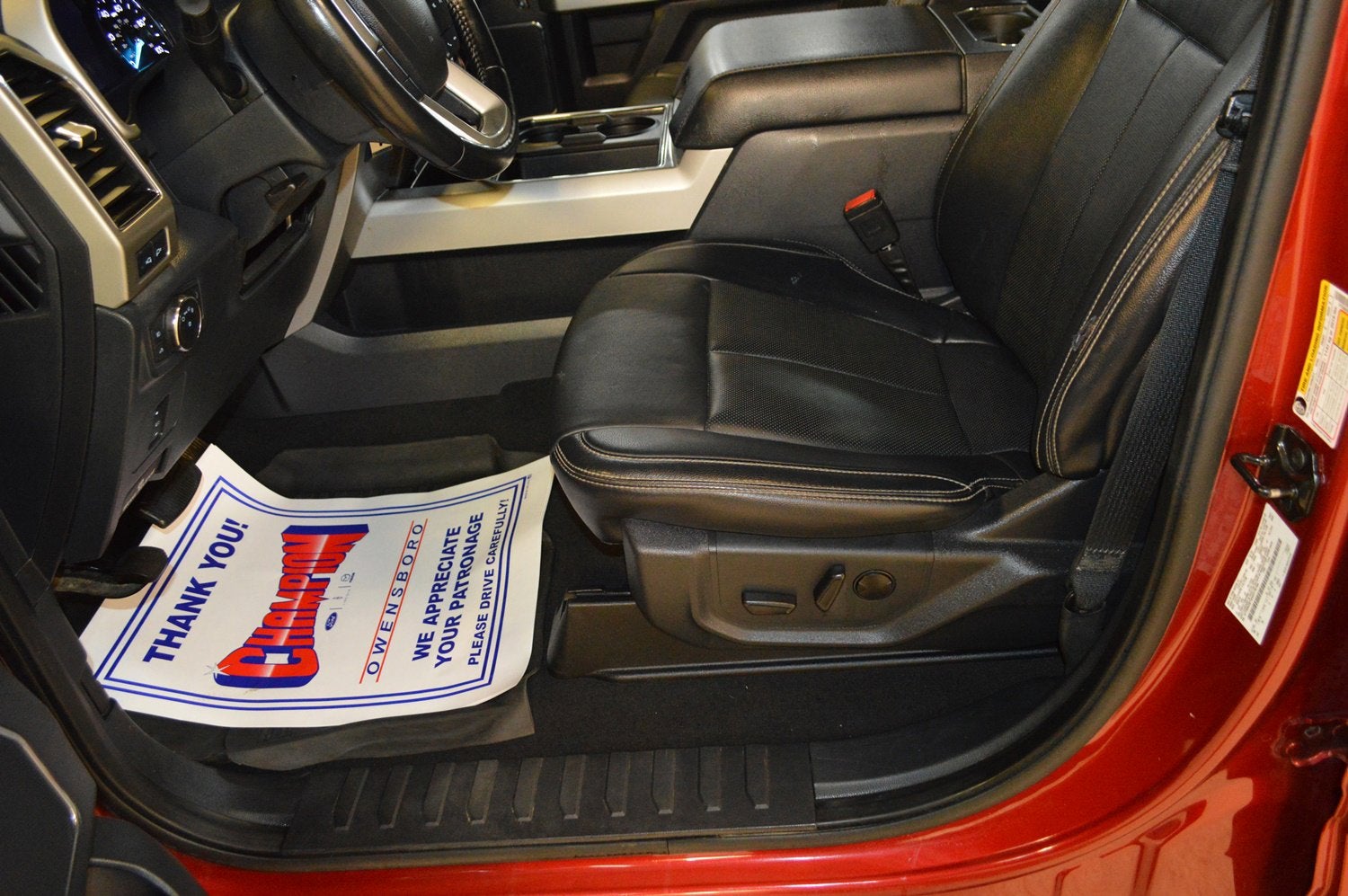 2022 Ford Super Duty F-250 SRW LARIAT