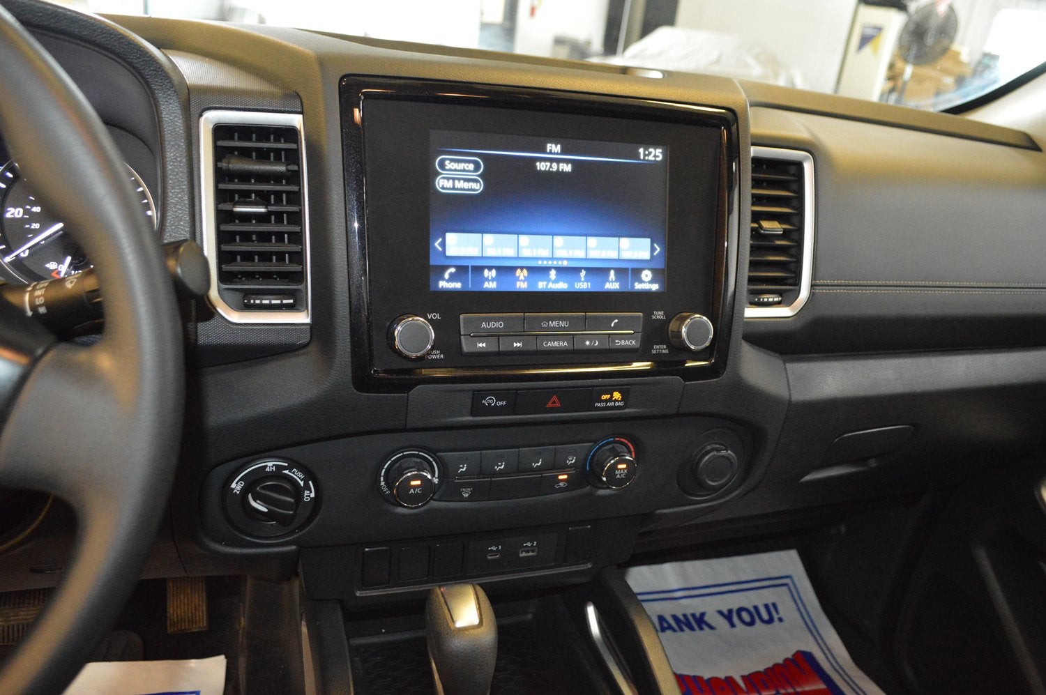 2023 Nissan Frontier SV
