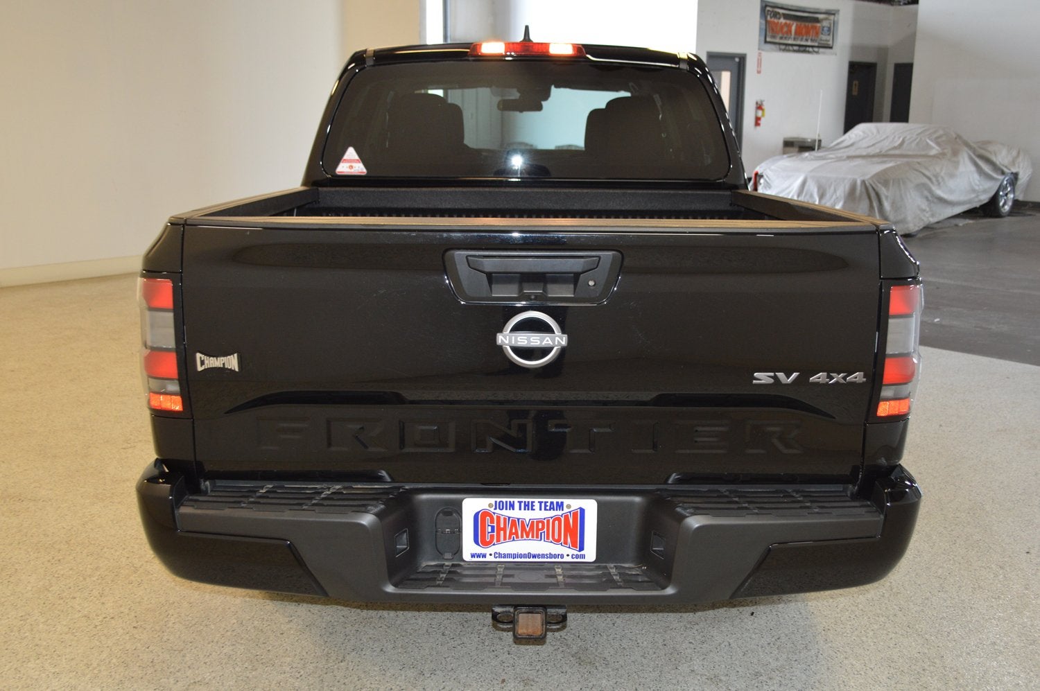 2023 Nissan Frontier SV