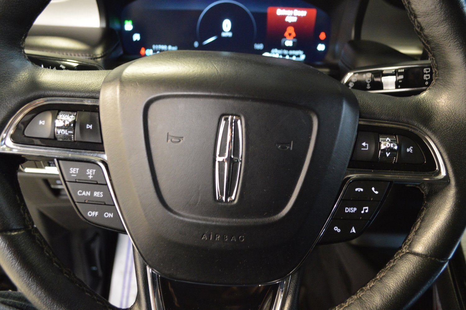 2023 Lincoln Nautilus Standard