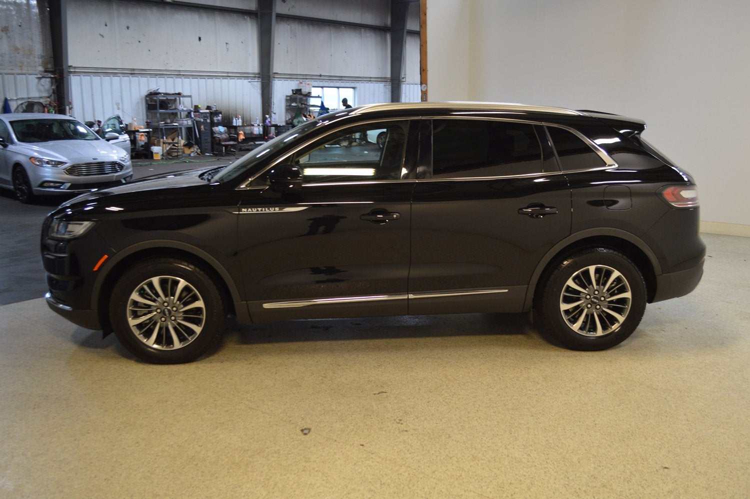 2023 Lincoln Nautilus Standard