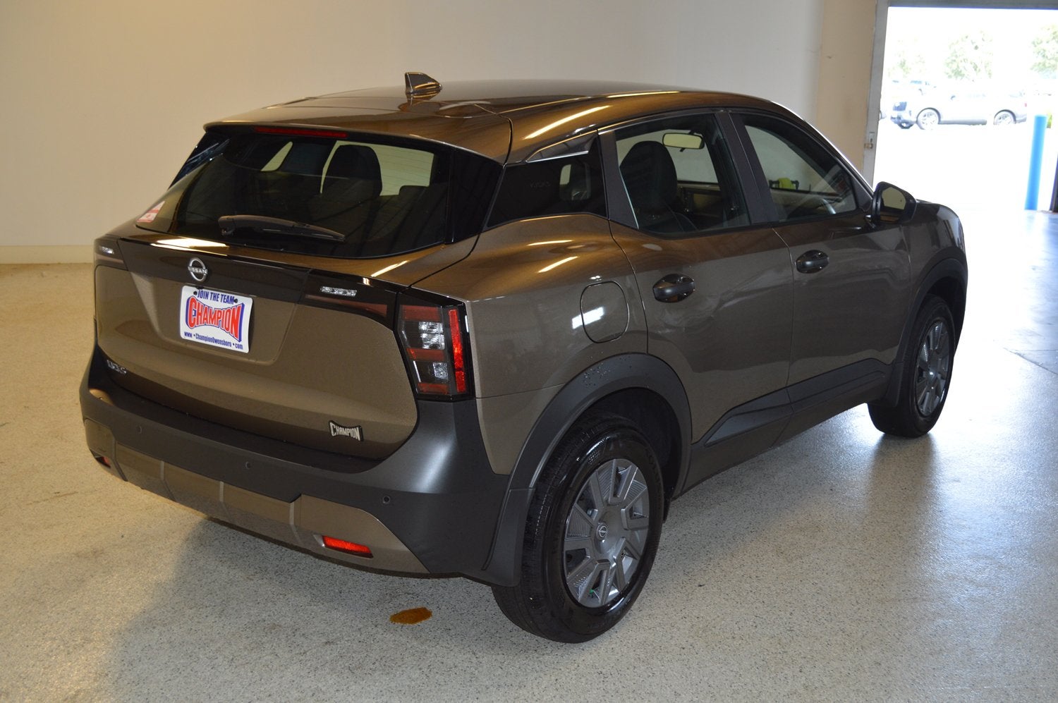 2025 Nissan Kicks S