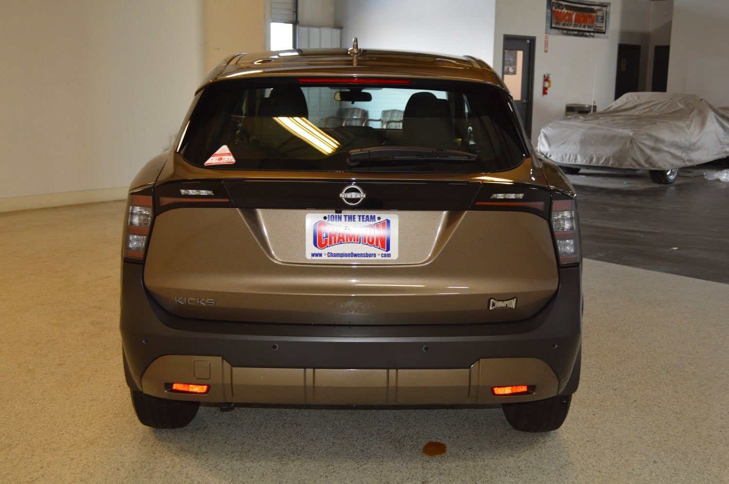 2025 Nissan Kicks S