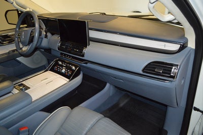 2022 Lincoln Navigator Black Label