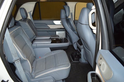 2022 Lincoln Navigator Black Label