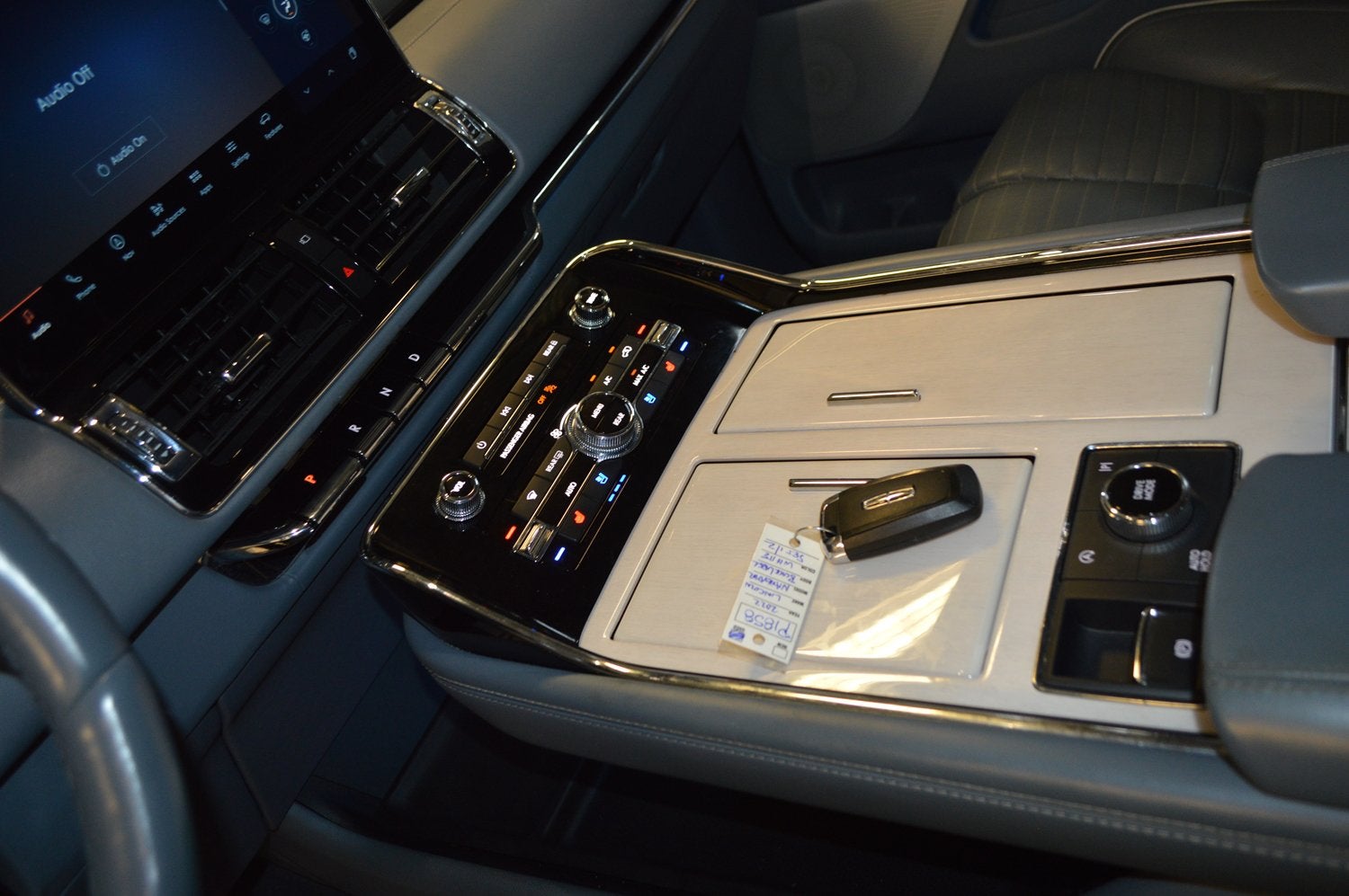 2022 Lincoln Navigator Black Label