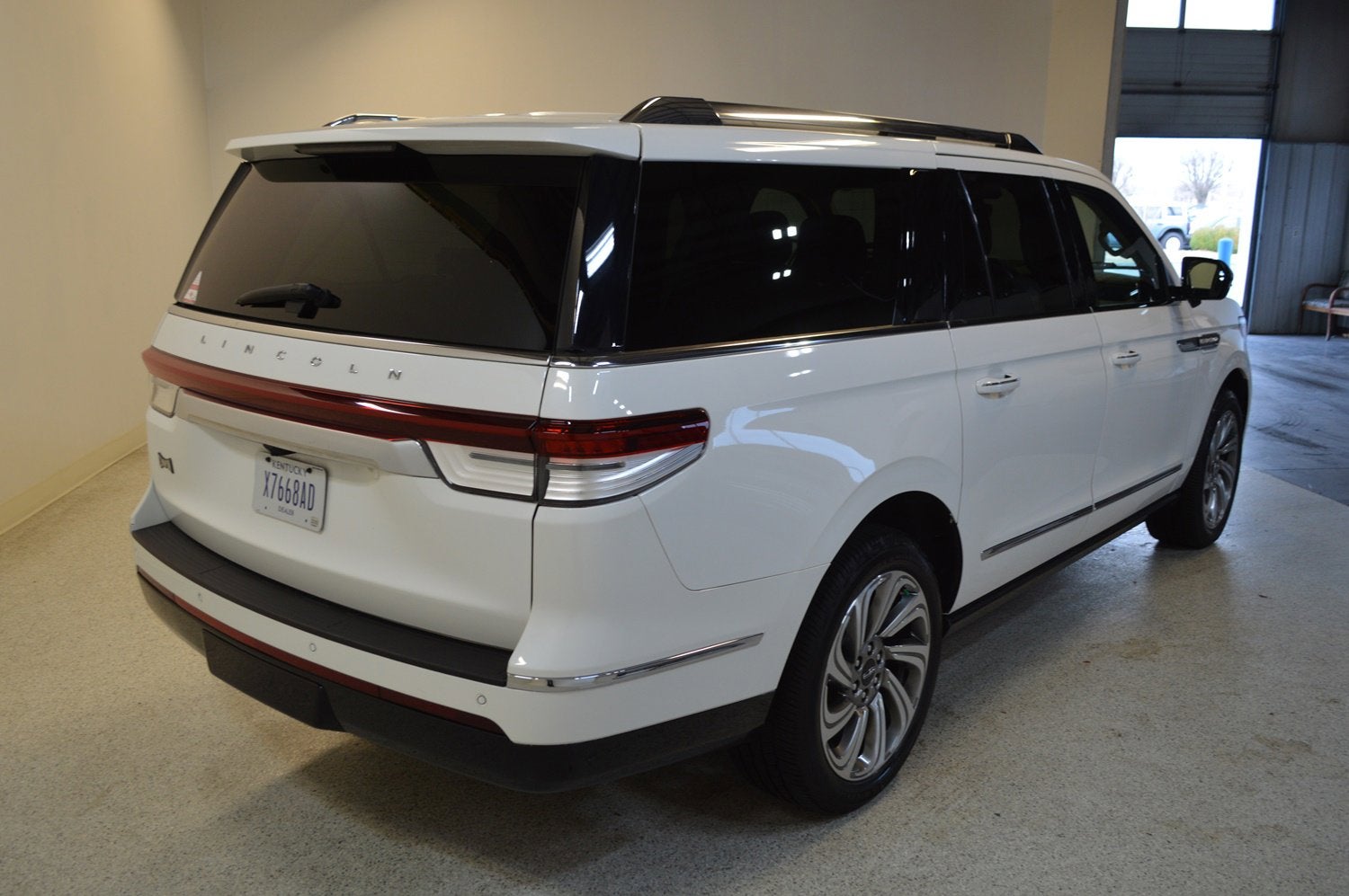 2023 Lincoln Navigator L Reserve