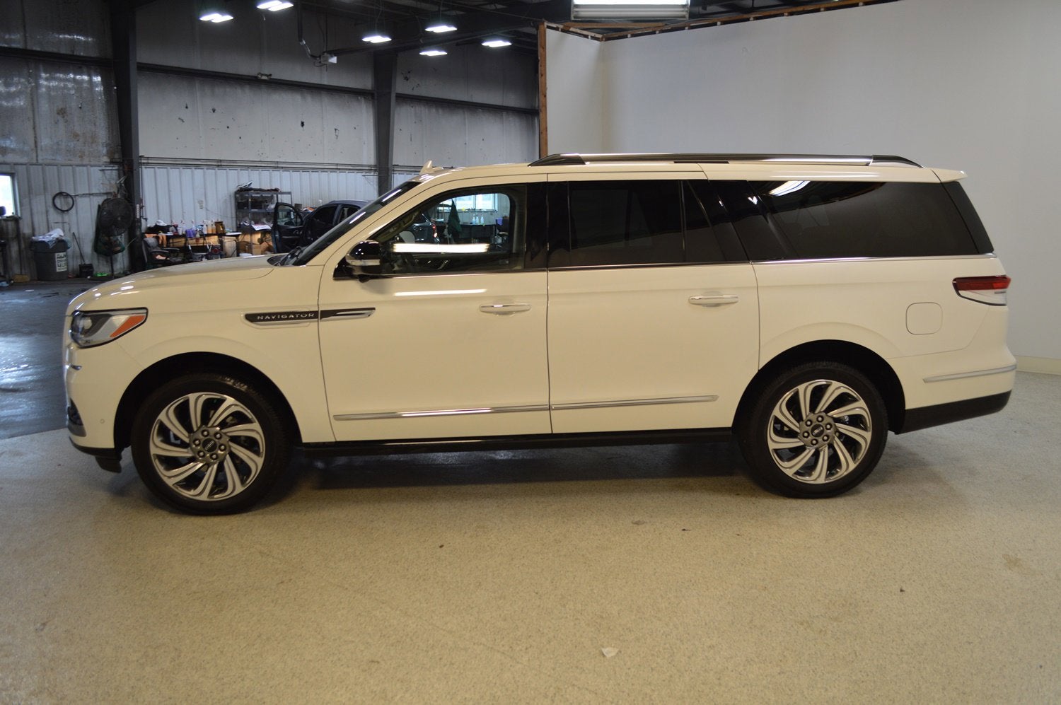 2023 Lincoln Navigator L Reserve