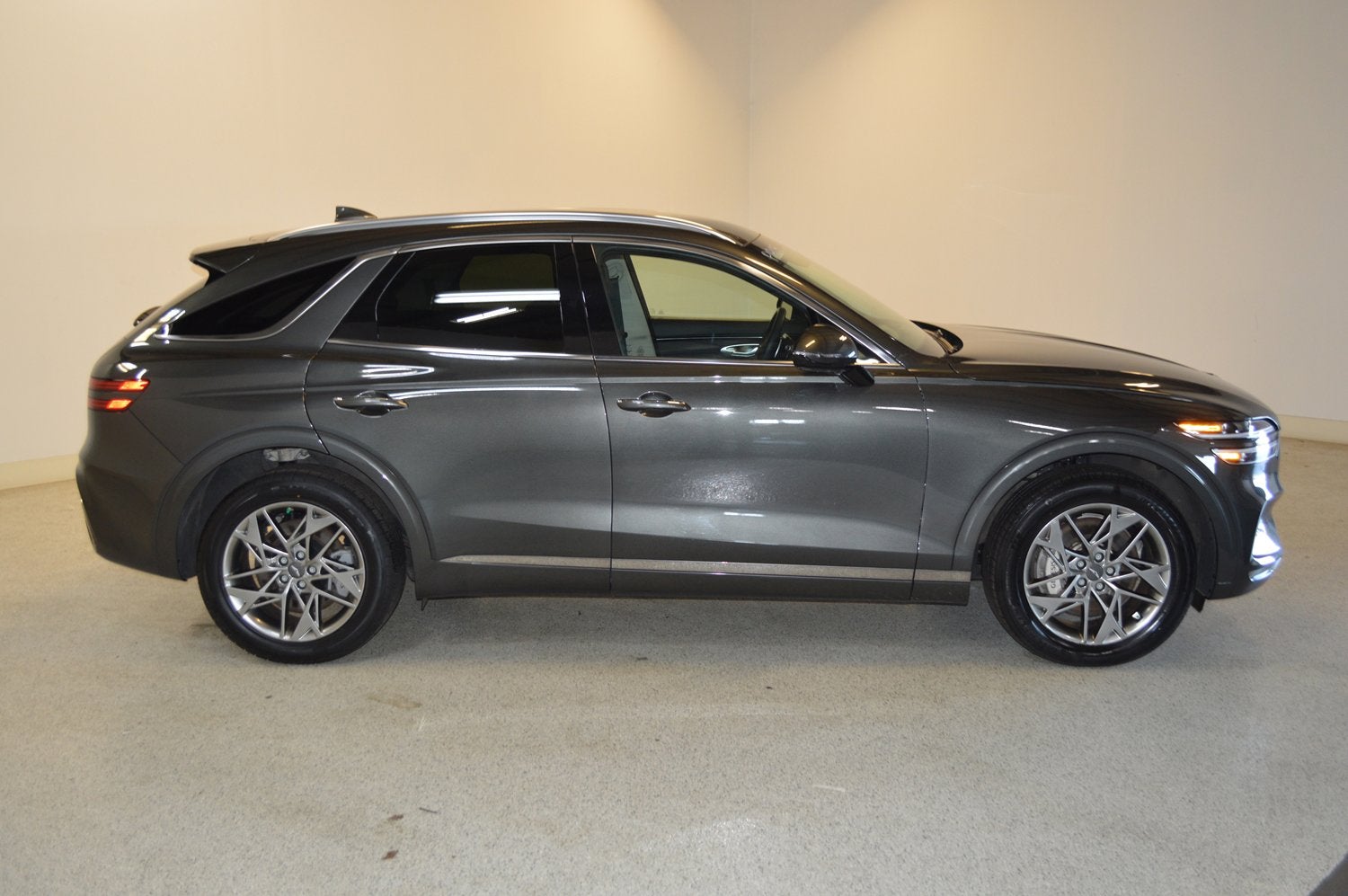 2025 Genesis GV70 2.5T