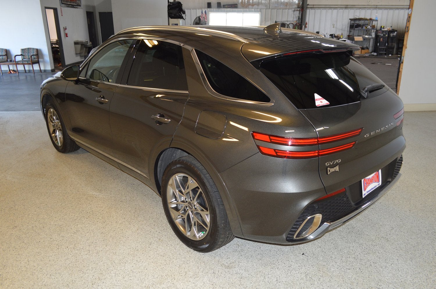 2025 Genesis GV70 2.5T